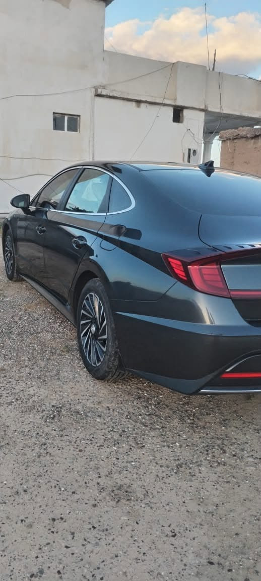 هونداي سوناتا هايبرد للبيع
موديل السياره 2023

وارد امريكي اللون نفطي

مواصفات

فول ما عده الفتحه

مكينه 2000 

سياره حادثها بنيد فقط مبدل بلادي نفس الون 

بدون برباك

مكان بابل

السعر177وبيها مجال 

***********
