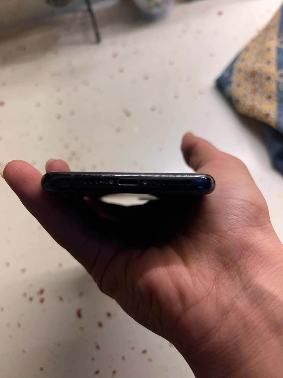 iPhone 11 Pro ذاكره ٦٤ مبدل فقط بطاريه  للمراوس ب١٢ وفوك مكاني بغداد الشعب واتساب ***********
