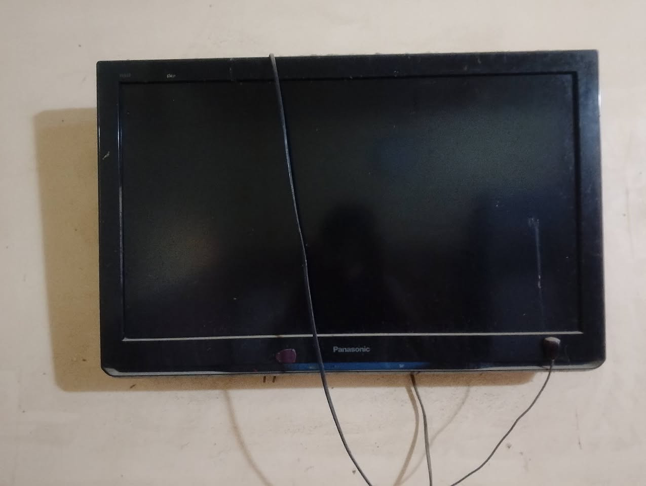 توفرت شاشه للببع فول فول موصفات السعر 125 وبيه مجال للعزاز الرقم الهاتف: ***********

