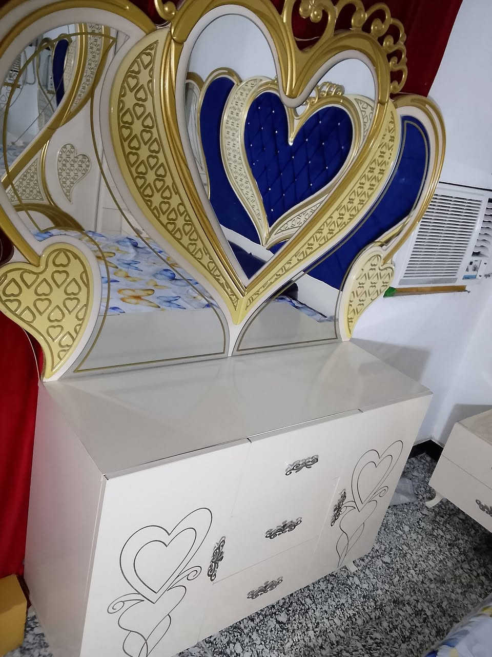 سلام عليكم 
غرفه نوم للبيع 
السعر 800
الاستفسار الاتصال على الارقام 
***********
***********
