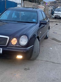 مارسدس ١٩٩٧ محرك في فول مواصفات مكفوله من الصبغ والضربه مامفتوح بيها ب...
