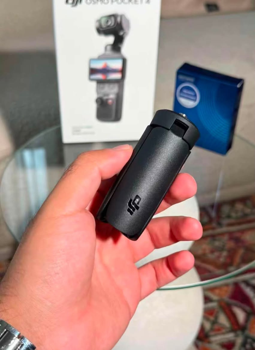 السلام عليكمdjl osmo pocket4كامرة جديدة استعمال اقل الشهر كامل ملحقاتها موجودة نسخة الcomboللاستفسار ***********
