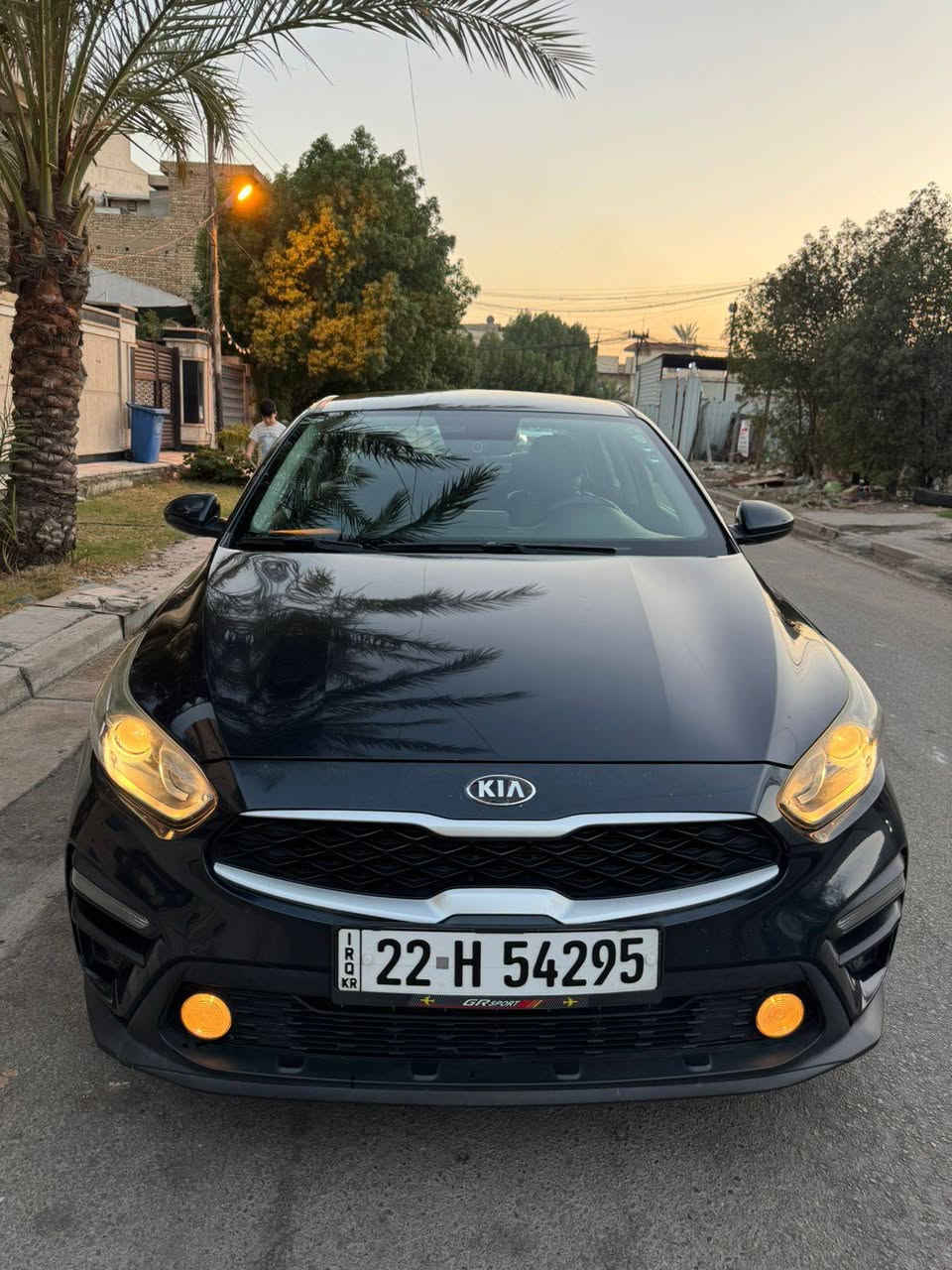 كيا سيراتو 2019 خليجي لون حبري
محرك 1600 دوش مكفوله هيه والكير ايضا
مكفوله من الضربه والصبغ والتبديل والبارد والسونار واضح كلشي فقط شبر بالدعاميه الخلفيه
رقم اربيل الجديد تريد وكاله او تحويل 
ماشيه 100 الف 
شاشة كار بلي تبريد ثلج صدر جديد تخم تاير باتري جديد 
مكاني بغداد العامريه سعرها ١٣٣وبيها مجال ***********ابو احمد
