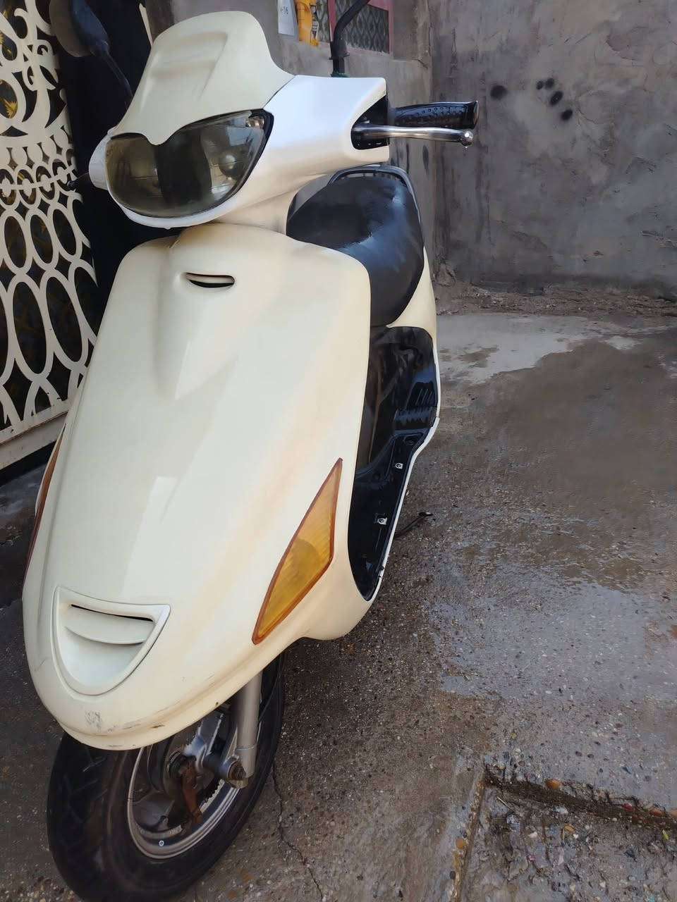 @الجميع سلام عليكم فراشه للبيع مكينه شلعه ومعدل
كفر اصلي جارد نقص باتري. كهربايات شغاله تايرات جدد
مكاني حله مركز مدينه. سعر 425
***********
