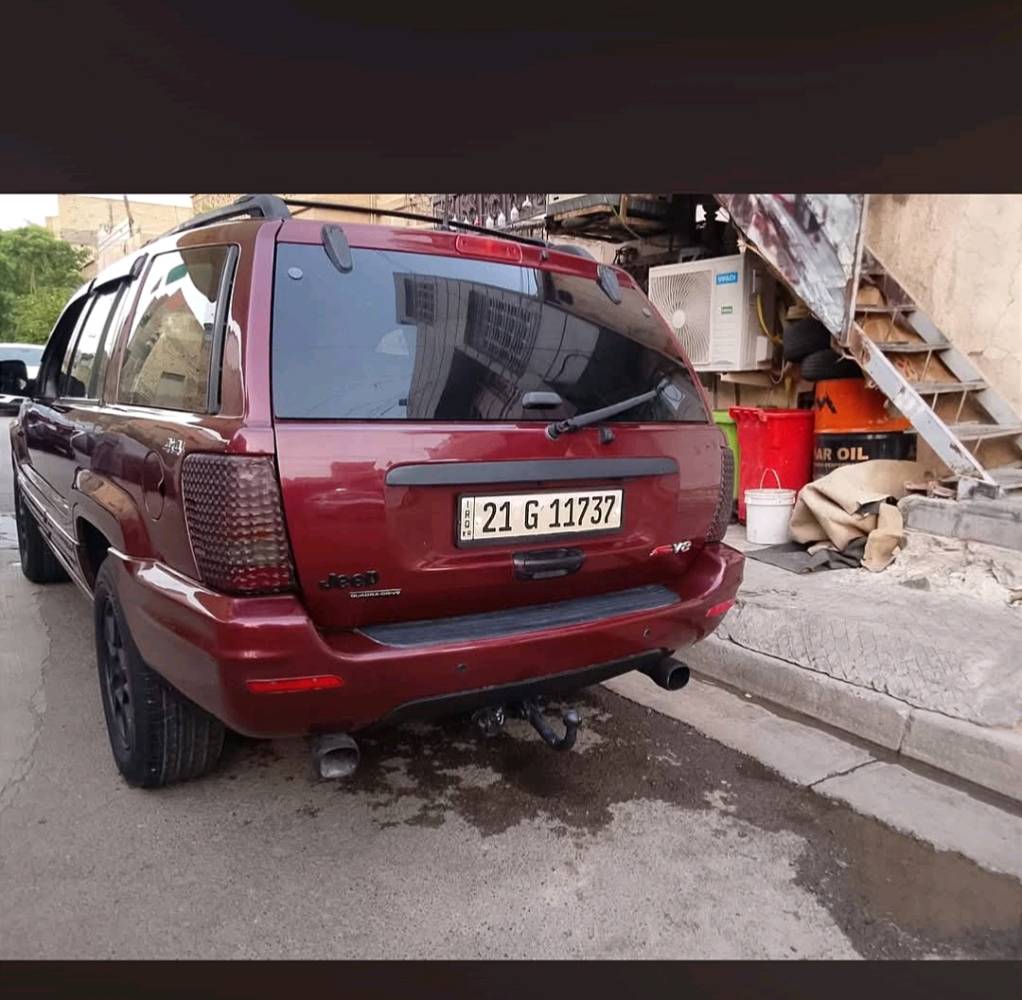 جيب شيروكي ليمتد ثمانيه سلندر v8  سياره نظيفه الاصفاح موس هيج لزمه ايد ما بيها السياره سليمانيه  وصاحب السياره السنويه بسمه بسماوه  السياره تبريد يوصل للجنطه  الداخل جلد اسود زلغ مابي والسياره معروضه ٦٥