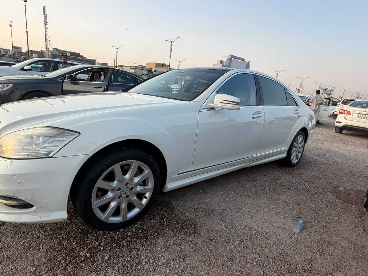 🚘 مرسيدس S550 VIP موديل 2008

⭐ 8 سلندر – أعلى فئة S-Class
✨ صبغ تجميلي صفحه وحده فقط 
🔧 محدثة بالكامل إلى شكل موديل 2013 مع الدعاميات
📋 كفالة السياره راعيه موجود في السليمانية

سيارة VIP راقية، مواصفات وفخامة المرسيدس المعروفة، جاهزة للاستخدام.
السياره موجوده في البصرة
السعر 200 بيها مجال 

📞 للاستفسار والتواصل: *********** ابو الخصيب, البصرة
