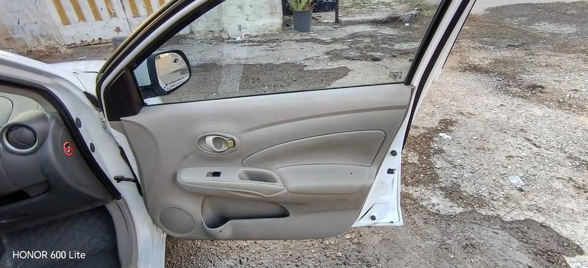 السلام عليكم سني هندي للبيع 2018 مكفوله من الصبغ والتبديل بس طخات بصيطه سونار موجود گير محرك تبريد مكفولات رقم اربيل وكاله بيها سياره خير من الله احلى من الصوره السعر 93وبيها مجال مكان بغداد الراشدية 
***********
