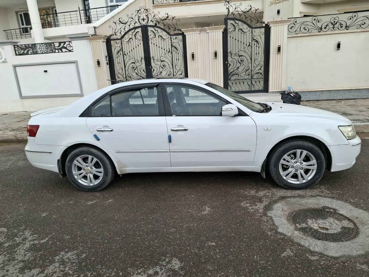 سوناتا 2010خليجي رقم بغداد الدولي بسمي محرك كير كفاله لون ابيض ثلجي
مكينه 2000 دوش  السيارة الهال الخفي صبغ وبارد مكان واحد
مكاني صلاح الدين قضاء بلد 
***********

