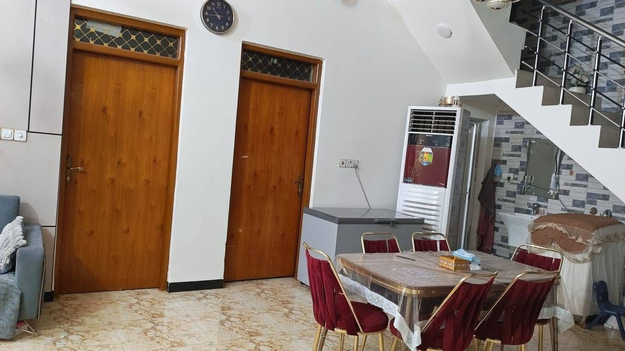 بيت طابقين • ١٣٠م • شارع الاطباء