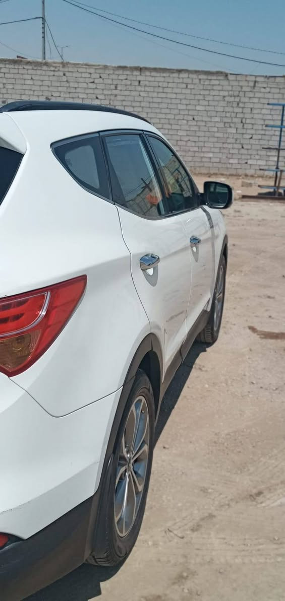 سنتافيا ٢٠١٤ خليجيه كفاله عامه   السياره مكينه 6 سلندر 3.3L فول مواصفات  سبعة  راكب,ويل حجم 19,,,حساسات خلفيه,كامره خلفيه ,بصمه تشغيل+بصمه ابواب, كشافات ضباب تحكمات ستيرن, ثلاث قطع تبريد + تبريد منفصل,تبريد كشنين كهربائي اشاير+ ترحيب بالمري,برد السياره الخلفيه بلاديات. لايتات تصعد تنزل, نضام Eco ,مانع تزحلق, نزول منحدرات, رقم بابل باسمي , سياره عليها ادامه كامله من تخم تاير  باتري  والسياره نظيفه  مكان السياره نجف  للاستفسار أكثر اتصال ع ***********

