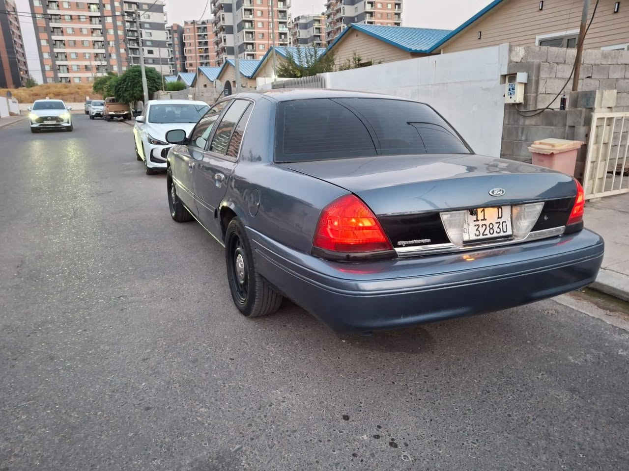 سلام عليكم اخوان.. فورد كراون فكتوريا وارد امريكي 2007 بوليسي فدرالي شوته كبيره 80 ملم كاردن المنيوم اكسل كبير 3.27 تخلف عن مالات المزاد و الوارد خليجي مصبوغه عام لان الفكتوريا صبغها البلادي يوكع سياره جاهزه من كلشي شرط ترايك 220 سياره نقصها فقط abs ..
.. مبدل ضفيره و عقل
.. داينمو جديد اصلي وكاله 200 امبير
.. قايش جديد وكاله
..نوزل جديد وكاله
.. بلكات جديد وكاله
.. كويل جديد وكاله
.. ولف حماوه جديد وكاله
.. السياره كلوب سيرفس ما بيها
.. تبريد ثلج جاهزه من كلشي داخل المكينه شرط فافون
.. مثبت سرعه شغال 
.. مبدل دهن كير و فلتر موتركرافت
.. صدر امامي جديد و خلفي أيضاً
.. دسكات امامي وخلفي وكاله موتوركرافت
.. فلنجات الاماميه رياضيه
.. مبدل دهن البريك كامل
.. مبدل دهن البور كامل

مكاني اربيل و السياره بأسمي مشروع وطني السعر 90 ورقه و بيها مجال بسيط.. و رجاءاً الي ما عاجبه السعر انت ع راسي والله اعبر المنشور خل يولي 
*********** واتساب
