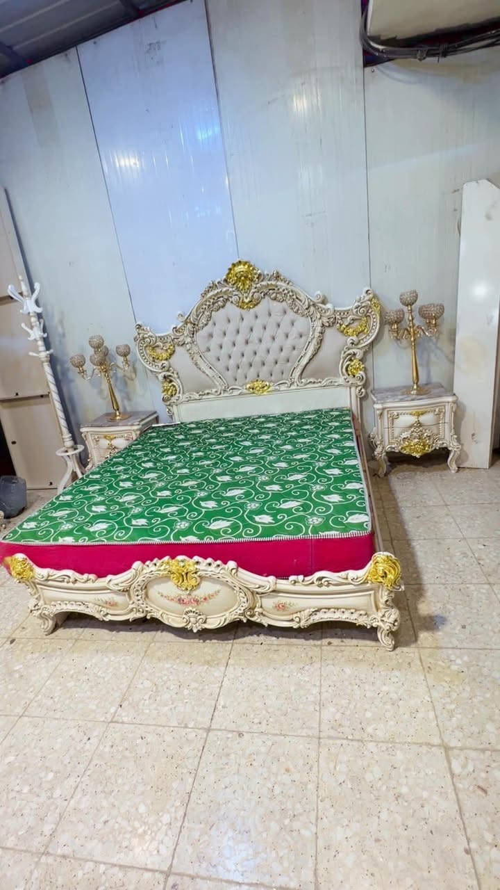 توفرة غرفه مصري دامياط زان اصلي نضافتها 95/💯متوفر شد ونقل راسلوني واتساب للحجز والاستفسار ***********
