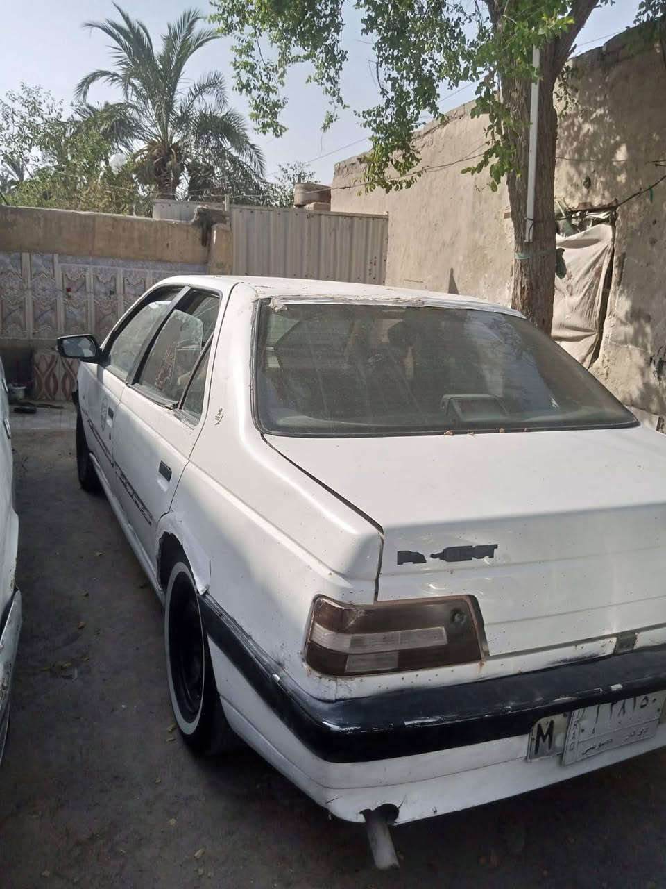 سلام عليكم 405 مكينه وكير شرط راعيه موجود بل ناصريه دواخله نضيفه مكان ناصريه سوق الشيوخ اتصل وبيك خير ودلل *********** السعر 18 وبيه مجال
