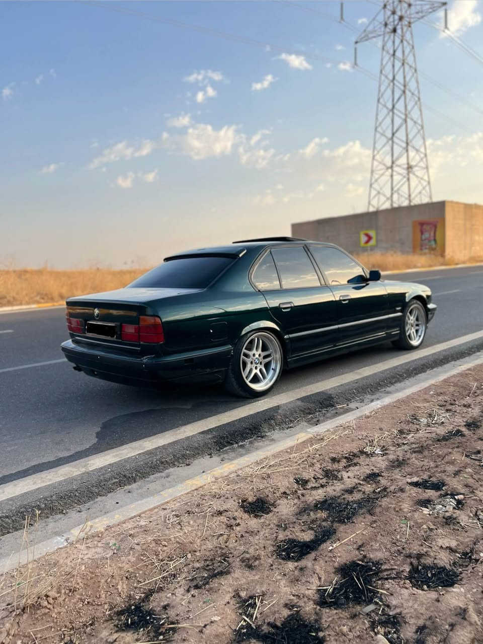 سەرەتا ماشاالله لەمالی هەموو لایەک

bmw525i 

ئارم پلاستیک سلیمانی

بیئم ٥٢٥ مەکینە کەپس

گیر عادی 

مۆدیل ١٩٩٣

فول فول گیر عادی بێزارەلەقوەت

جام کارەبا

سلایت

تەبرید ساردوو گەرم

abs 

کامل کراوە بە M 

ویلو تایەی M18 لەژێرا

لایت ئەلقە زینون

ناو فۆرمیکا

دەبل ئیرباک

تەبرید لەمس

تیبینی:موس ،براوە،وەگەراو،ئارم ئەوەلیاتبە غرامە،هەر هەمووی بەشەرت 

تکایە تکایە مشتەری نیت تیل مەکە 

ژ.*********** كويسينجاك, أربيل
