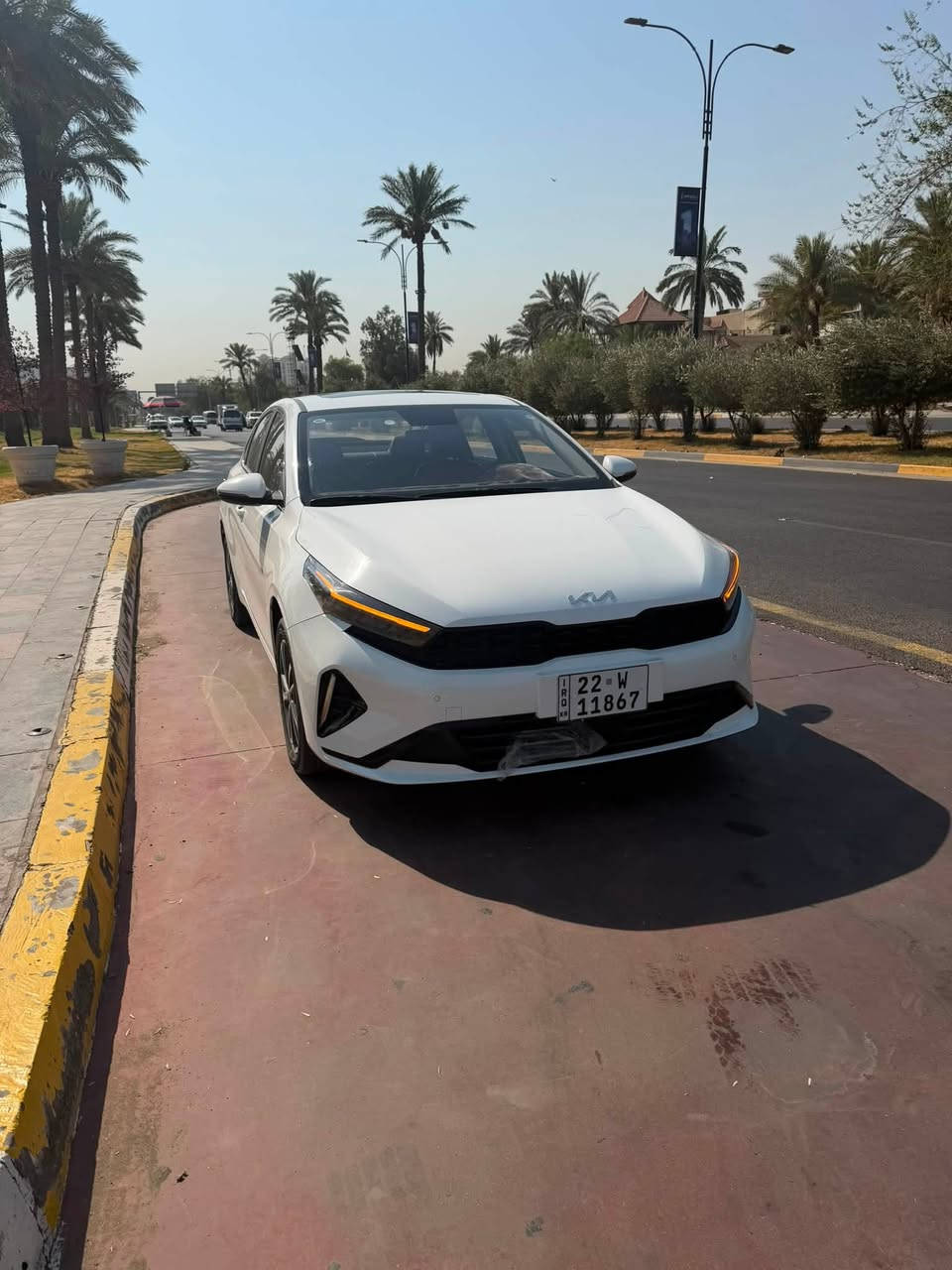 السلام عليكم.
كيا كي ثري K3 موديل 2024
تجميع الصين
فول مواصفات
محرك 1500 دبل نوزل 
رقم اربيل 
ماشية “41" الف 
🔴المواصفات 
✅️فتحة
✅️شاشه كامرة 
✅️تحكم ستيرن جهتين 
✅️بصمه ابوباب
✅️شاحن تايب سي شحن سريع 
✅️كير طياره 
✅️شاشه بالكير
✅️لايت لد زينون 3 عدسات متحركة + الخلفي هم لد متصل 
✅المري الجانبية بيها ️اشاير 
✅️سايد بريك بصمة
✅️أوتو هولد (auto hold)
✅️درايف مود 4 وضعيات
✅️(sport+eco+smart+comfort)
 تحويل ثاني يوم السياره كفاله عامه من كلشي 
السعر 143وبيها مجال بسيط مكاني بغداد بسمايه 
***********
