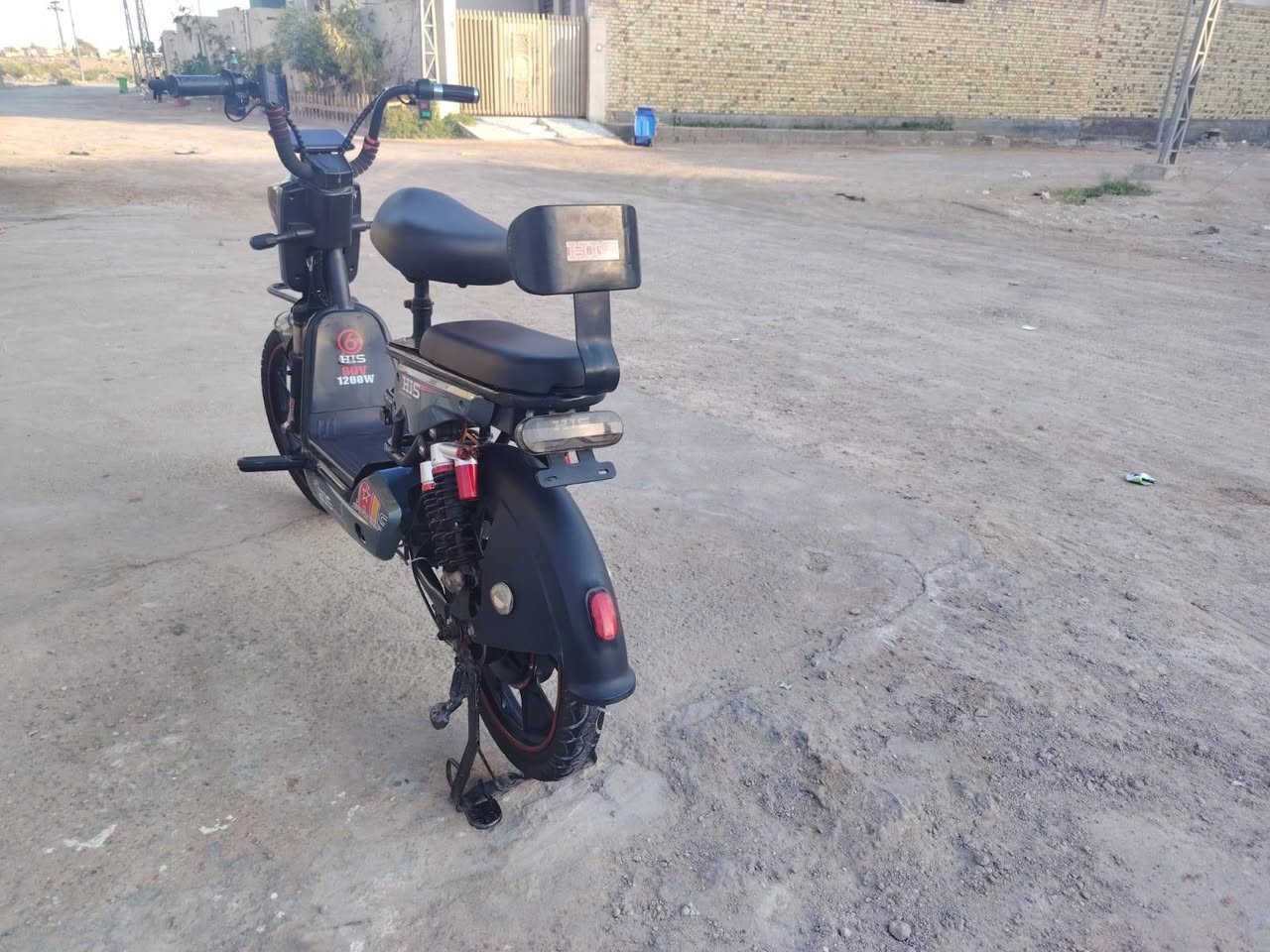 دراجة شحن للبيع
نوع /His 
حجم 20
اربع نمر 
خمس بطاريات+الشاحنة
فول مواصفات(قفل حماية من السرقة +بصمة) دراجة جاهزة السعر /250
للاستفسار / ***********
واتساب فقط أو على الخاص
