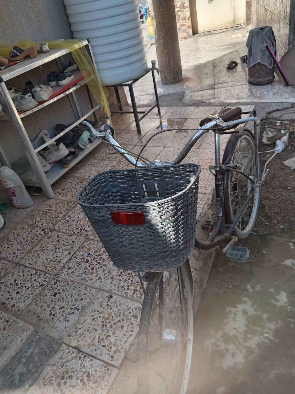 سلام عليكم
قفص جبير للبيع ٢٠ لاف
بايسكل  موزه نضيف  ٥٠ لاف
العنوان الراشديه حي القدس
*********** واتساب
