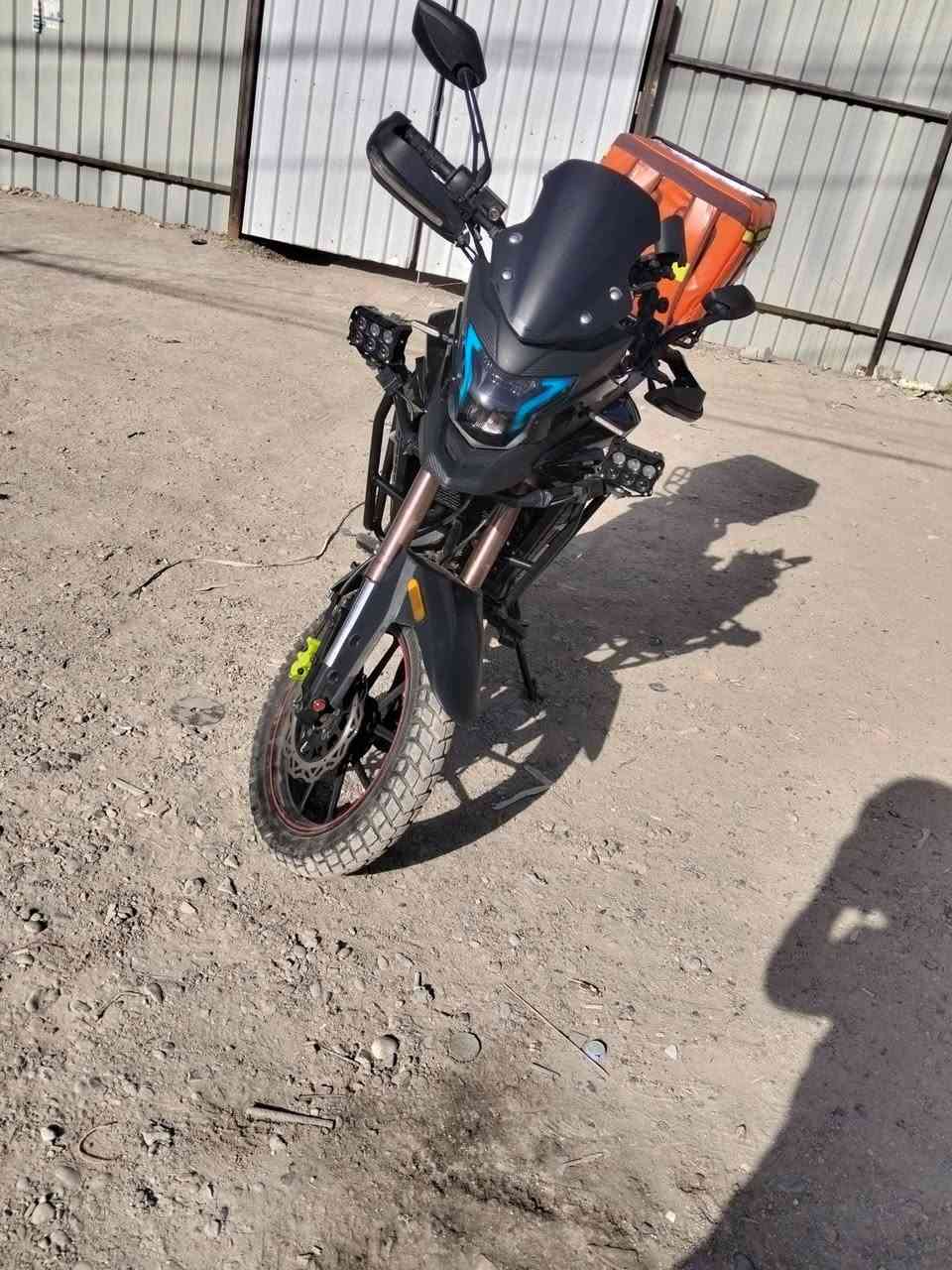سلام عليكم ورحمة الله وبركاتة
دايوان آدفنجر 300 cc موديل 26 بأسمي الدراجة 
ماشية 13 الف مثل ماموضح بالصور دراجة نضيفة حيل نضافتهة 95%  
السعر 3350 بيهة مجال
بغداد العبيدي 
***********
