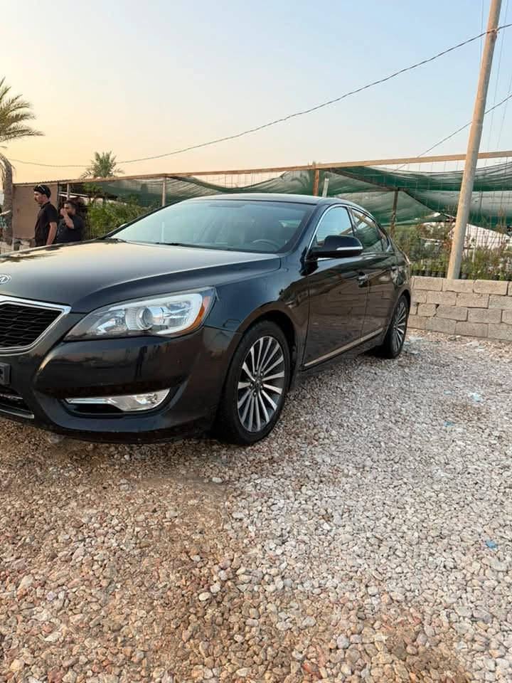 على بركه الله
كيا كادنزه طك كارترن موديل ١٦ محرك ٦ سلندر غاز جاهزه تريك وين تريد روح جاهزه اي نقص ماكو السعر ٥٠ للستفسار ***********
