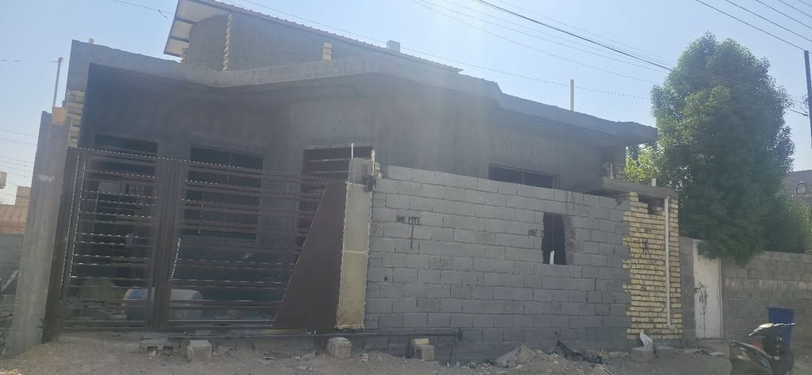 بيت للبيع • ٢١٥م • شارع البحسون