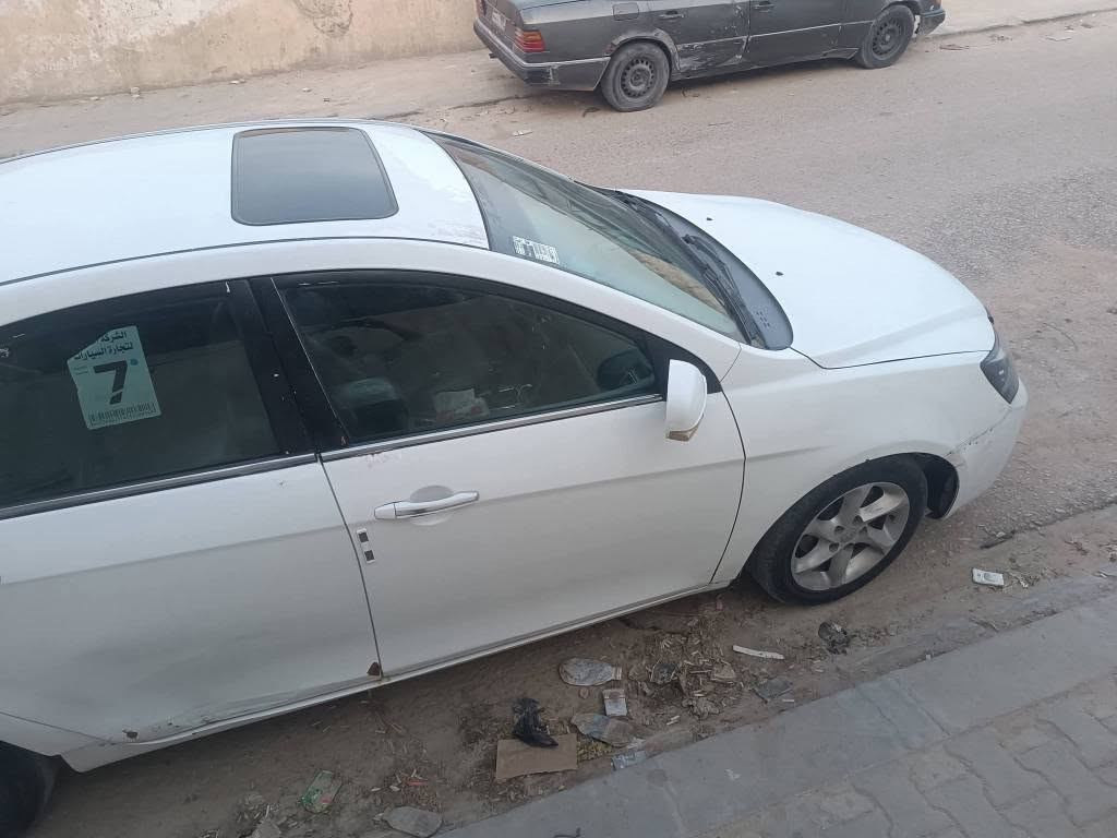امكراند للبيع مديل ١٣ سياره كيرها يفصل حداديه حديده بس سياره بيها خياسات بلبيبان ولعتب وماعرف شمبدل بيها سنويه ل٢٠٢٧ مكانها نجف سعر ٢٦ وبيها مجال حك جيه *********** النجف, العراق
