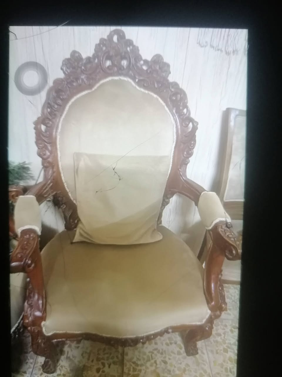 كنب • نضيف • الزعفرانيه
