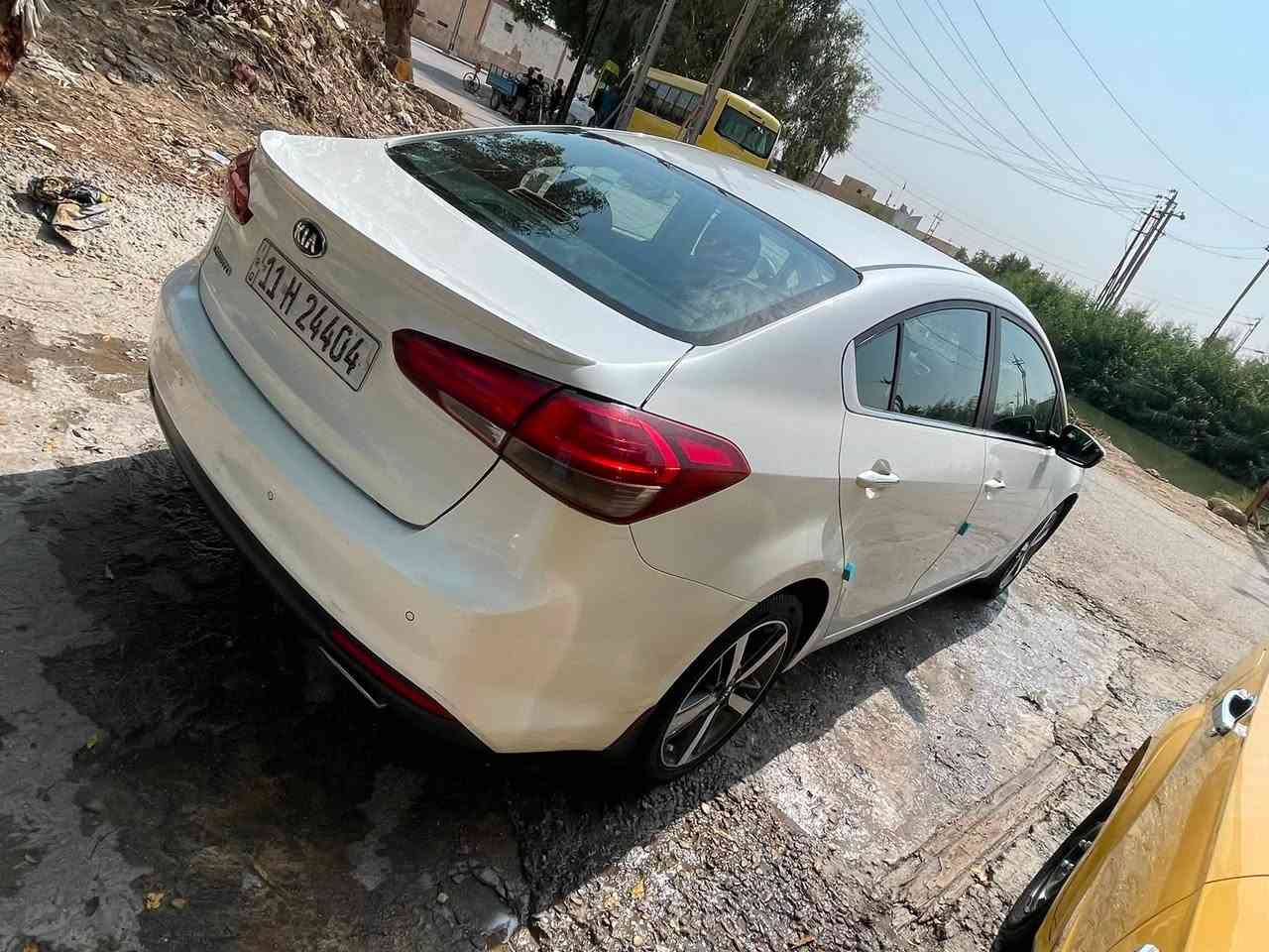 كيا سيراتو موديل 2017 خليجي فول مواصفات 3 قطع  صبغ سعر 128 ورقه عنوان المثنى الرميثى استفسار ***********

