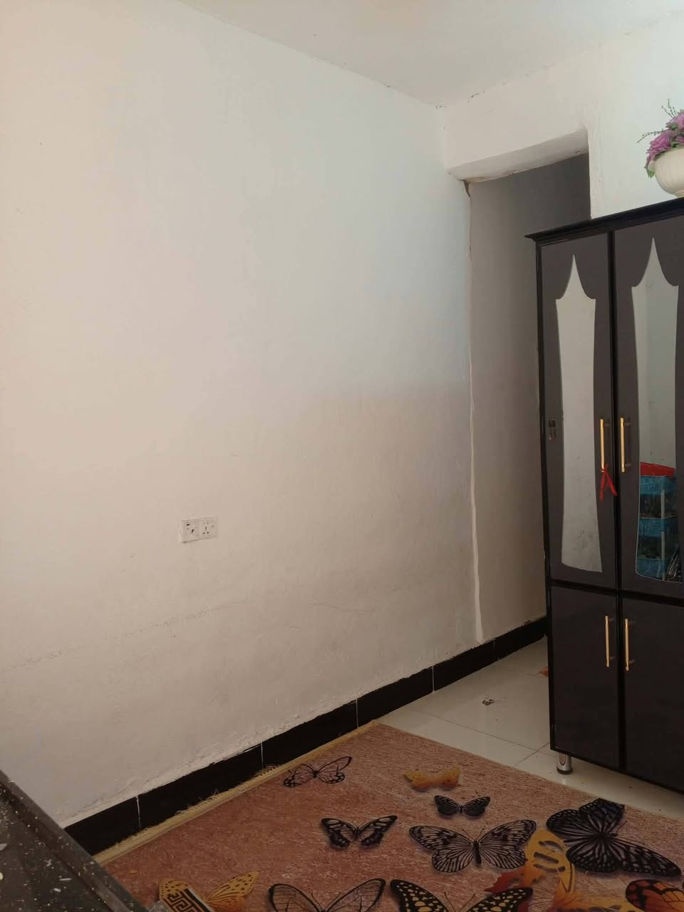 مشتمل للبيع الموقع البستنه
المساحه ١٢٥ جاهز 
غرفه 
مطبخ 
هول 
مضيف 
صحيات داخليه خارجيه
عمل ممتاز البناء حديث
الدار للمقاولات استفسار اكثر اتصل  
***********
