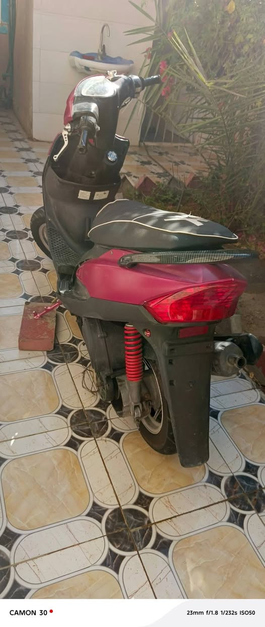 ماكس عدله ياباني للبيع سعر 450 وبيها مجال
سلف هندر كهربائيات كله شغال مكينه 55 شلعه ومعدل 120 دراجه نضيفه ومانقصهة شي 
مكاني كربلاء قرب الحر
***********
