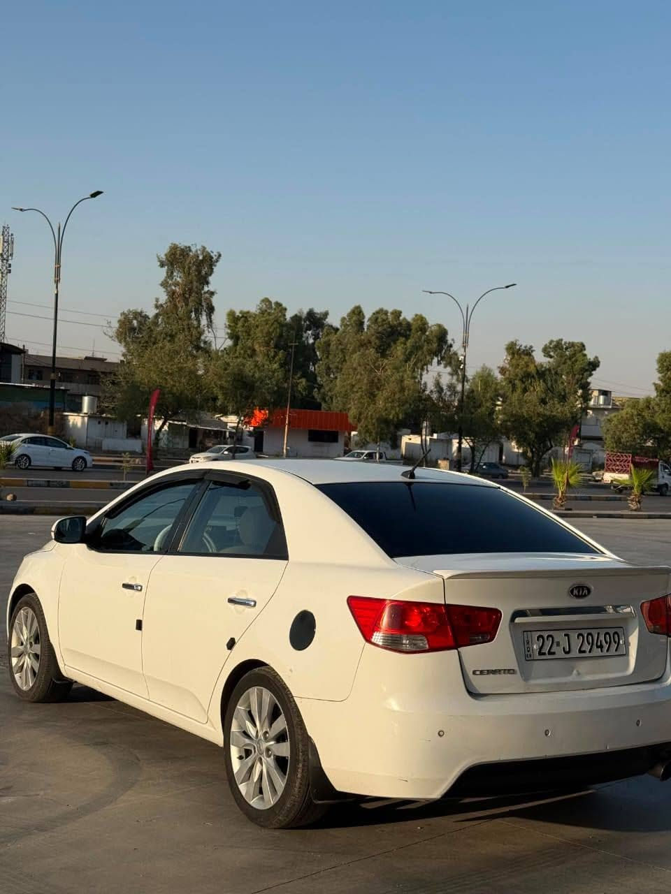 سيراتو للبيع موديل 13 رقم اربيل مسطره سنويه جديده بسمي موصفات معروفه محرك 16 كير ايتي شرط المكينه ولكير السياره شبر بل بوند صبغ مواصفاتها معروفة شفتات سرعة حساسات خلفية جامات كهرب تحكمات ستيرن باتري جديد مري شفط سماعات تبريد ثلج استفسار اكثر واتساب *********** \\ ***********

