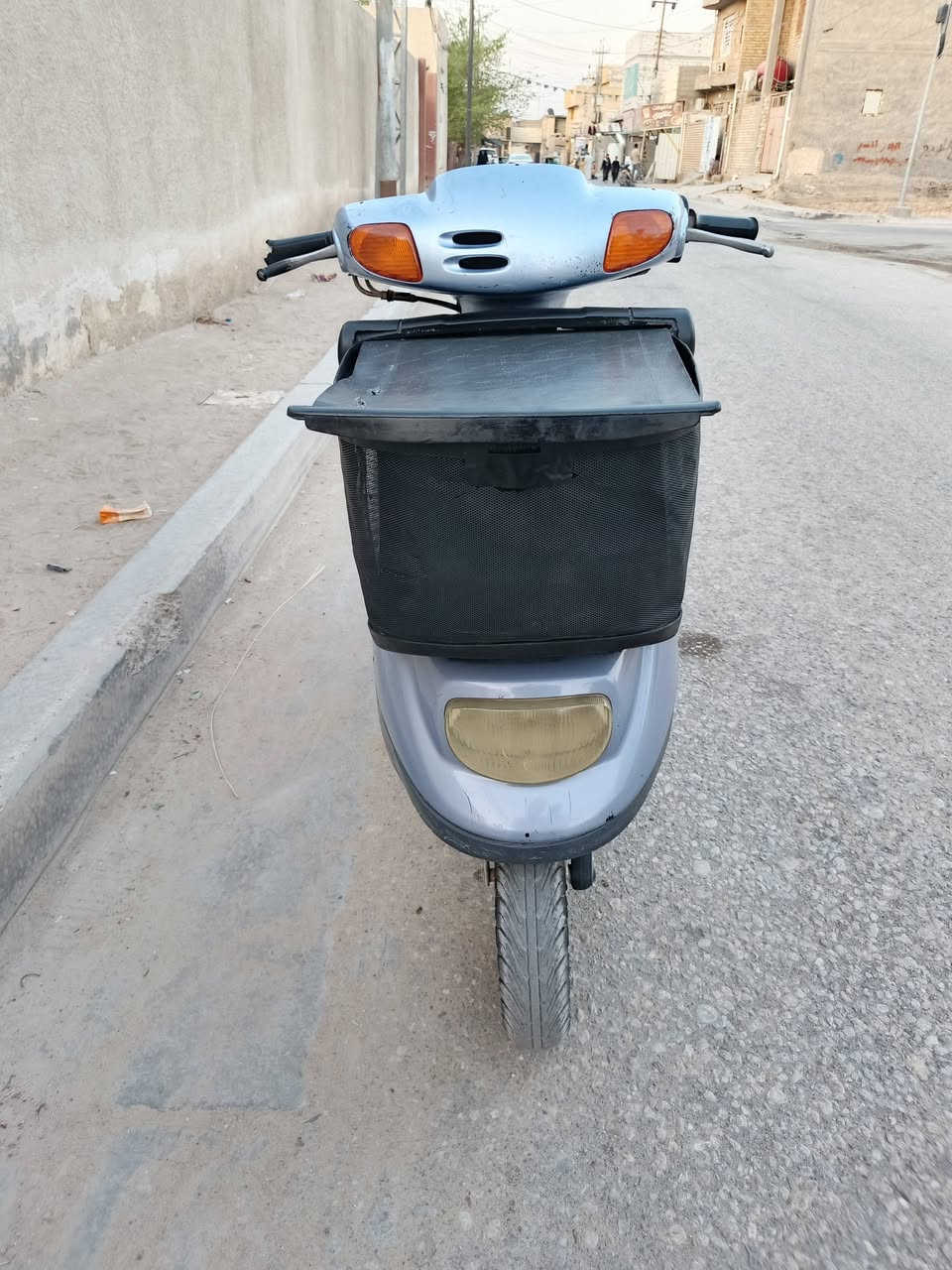 السلام عليكم دراجة منغولي للبيع 
الدراجة نگره وحدة تشتغل والسلف نقصه بس باتري 
كهربائيات كلها شغالة 
مكينه ناعمة وشلعه بيها تخبل دك معدل
السعر 250 وبيها مجال قليل 
للاتصال  ‏‪***********‬‏
