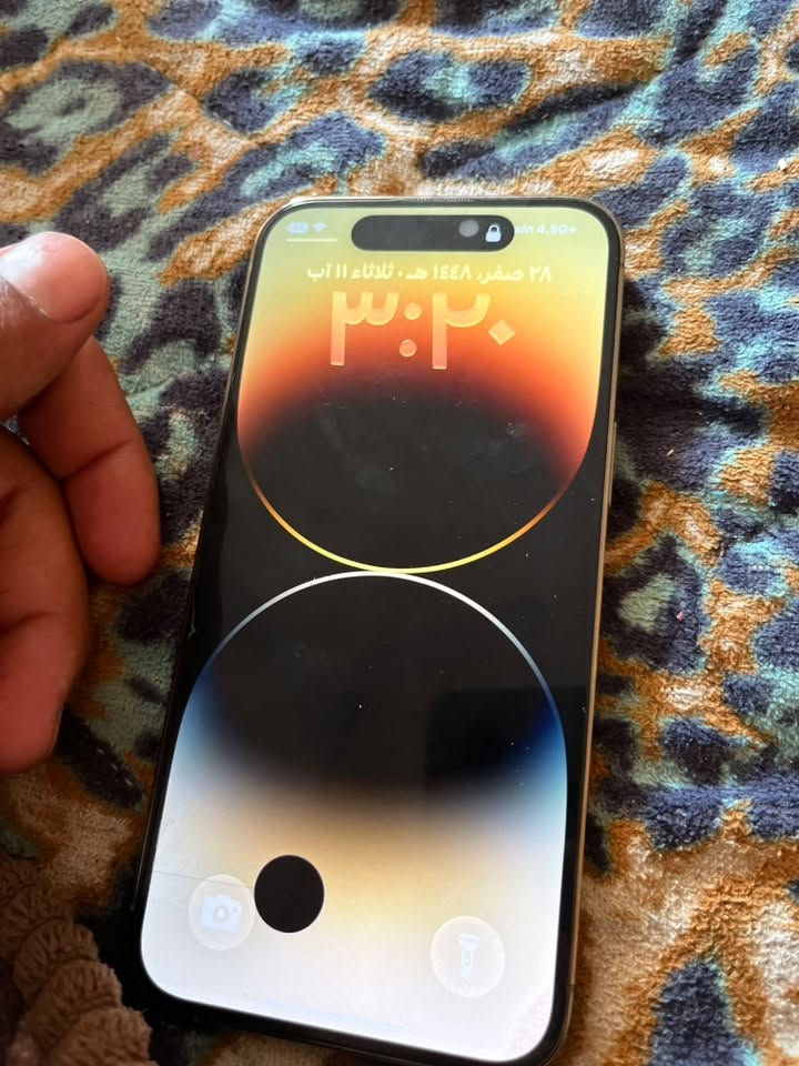 سلام عليكم ايفون ١٤ برو ماكس جهاز مكفول كفاله عامه من كلشي  جهاز ما داخل اي صيانه فقط بي شامه بل شاشه ما مأثره عل لمس  بطاريه ٨٦ اصليه لا مرفوعه ولا مبدله ذا ٢٥٦؛:   ملحقات كامله سعره ٦٠٠ وبي مجال بسيط 
***********
