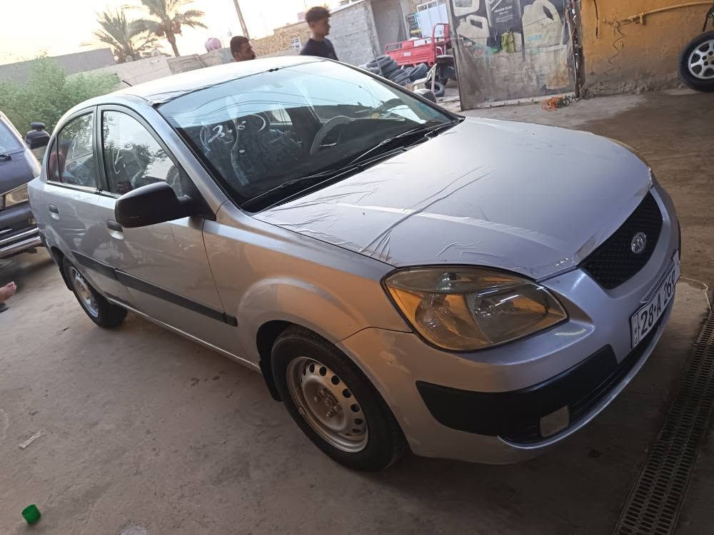 كيه ريو 2009 محرك 1600 سياره حلوه وجاهزه خير من الله بس التبريد عطل عندي محرك وكير وحداديه وايرات خير. من الله بسمي سعره 66 مكانه الكوفه الاتصال *********** النجف, العراق
