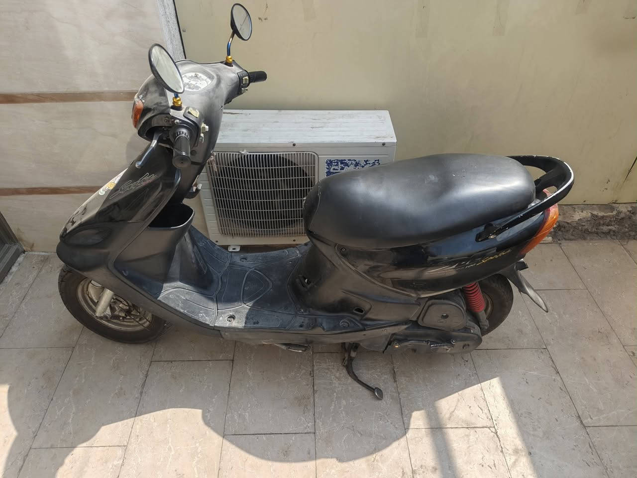ماكس للبيع تايرات حجم عالي جدد بريكات جدد نطرة دراجة ترايك وين متريد سعر 550 بغداد شعب ***********
