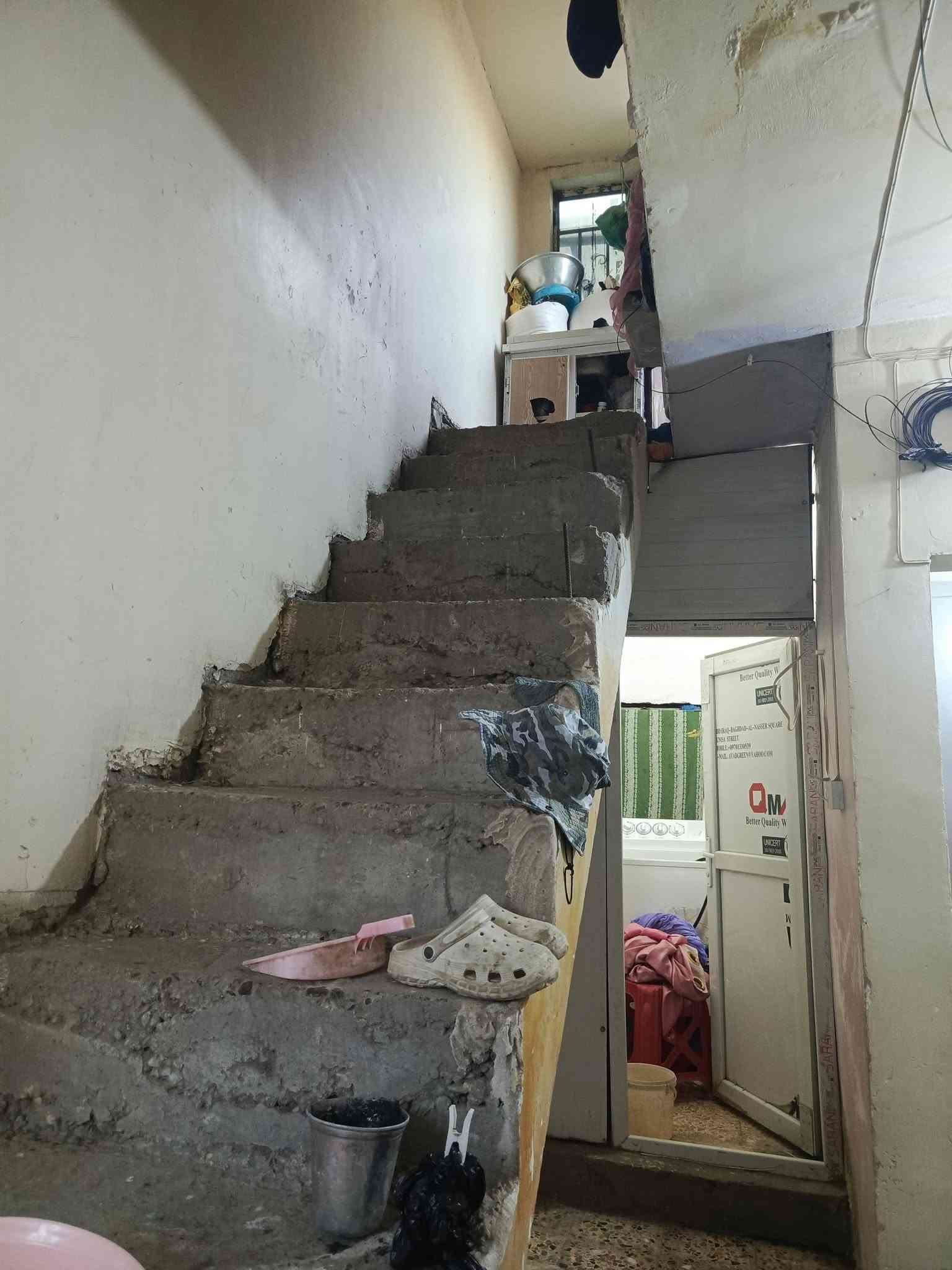 بيت البيع مساحه ميه طولانيه دوانب بشارع بيت موزان ‏‪+9647725532548‬‏

