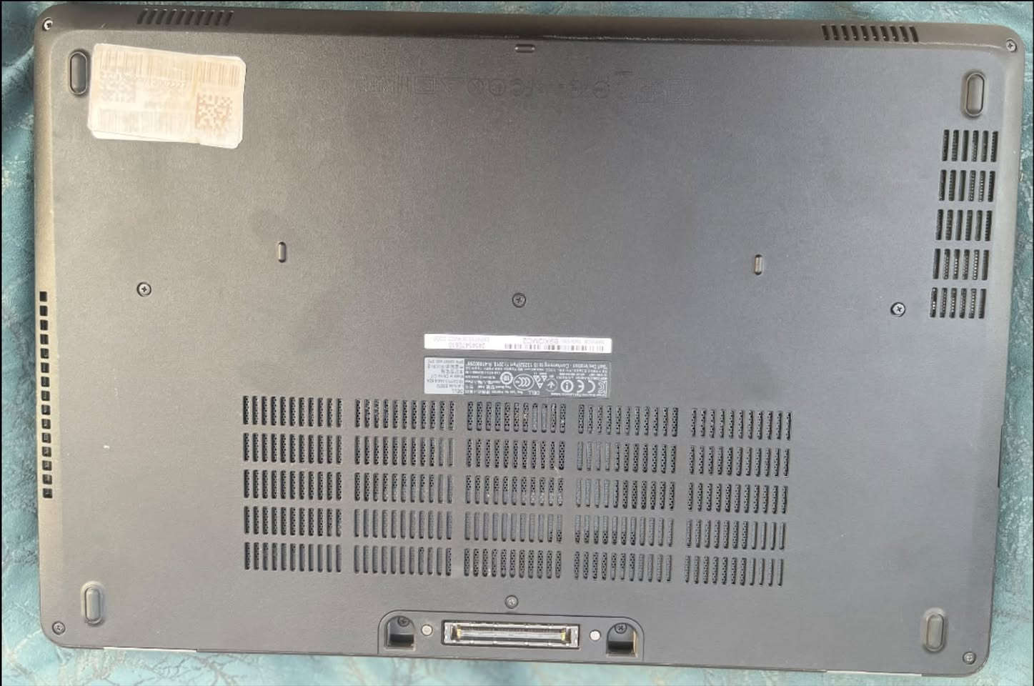 سلام عليكم حسابة شركه دل

سعرهاا 300وبيهاا مجال 

مواصفاتها
ذاكرة RAM المثبتة
٨,٠٠ غيغابايت
• المعالج
Intel(R) Core(TM)
17-6600U CPU @
2.60GHz
• بطاقة الرسومات
2 GB
18مساحة التخزين
238 GB
السرعة: ٢١٣٣ ميغا هرتز
2.80 GHz
تم تثبيت عدة وحدات GPUS
تم استخدام GB ٥٩ من GB ٢٣٨
DESKTOP-DBJRKR3
Latitude E5570
إعادة تسمية هذا الكمبيوتر
مواصفات الجهاز
نسح

اسم الجهاز

المعالج

ذاكرة RAM المثبتة

بطاقة الرسومات

مساحة التخزين

معرف الجهاز

معرّف المنتج

نوع النظام

القلم واللمس
DESKTOP-DBJRKR3
Intel(R) Core(TM) i7-6600U CP@ 2.60GHZ 2.80 GHz
٨,٠٠ غيغابايت ,٧,٨٦ غيغابايت مستخدم)
AMD Radeon (TM) R7 M360 (2 GB), Intel(R) HD Graphics 520 (128 MB)
238 GB SSD SSD 256GB
C5C09524-7473-4977-AB10-5861F7E2E420
00330-80000-00000-AA802
نظام تشغيل بإصدار ٦٤ بت ومعالج يستند إلى x64 لا يتوفر إدخال باللمس أو بالقلم لجهاز العرض هذا
الأسئلة المتكررة
كيف يؤثر وجود ٨-١٦ غيغابايت من ذاكرة الوصول العشوائي على أداء الكمبيوتر؟ هل يمكنني تشغيل التطبيقات الحديثة بسلاسة باستخدام سعة RAM هذه؟
هل وحدة معالجة الرسومات %,GPU) كافية لتجربة الألعاب والفيديو عالية الجودة؟ 

واتساب متوفر ***********
