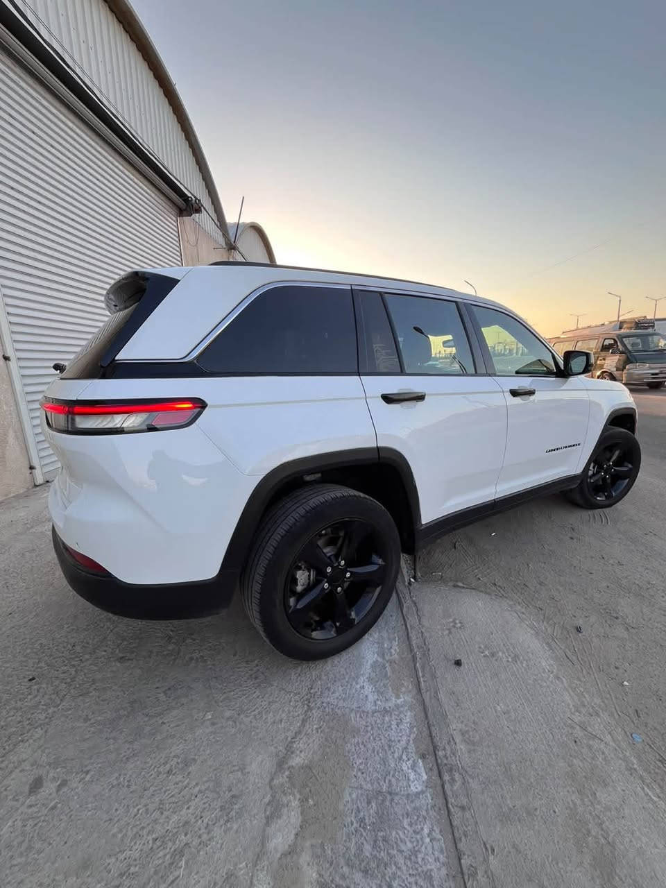للبيع
جيب كراند شيروكي 

موديل 2023 

وارد كندي🇨🇦

📍 رقم أربيل دولي 

🚘 ماشية: 36 ألف ميل 

⭐ المواصفات

* دفع رباعي 4×4

* قيادة ذاتية مع تتبع المسار والمنعطفات

* رادار أمامي ومانع تصادم

* تحذير الخروج عن المسار

* تحذير النقطة العمياء

* تحذير التقاطعات

* كاميرا  خلفية

* شاشة وسطية 10.1 إنج

* شاشة عدادات رقمية 12 إنج

* خرائط GPS

* نظام صوتي McIntosh مع 19 سماعة

* شاحن لاسلكي

* بصمة على 5 أبواب

* تشغيل عن بعد

* صندوق خلفي كهربائي

* تدفئة للمقاعد الأمامية 

* حساسات خلفية

* تدفئة مقود

* مثبت ومحدد سرعة

* نظام تشغيل وإطفاء أوتوماتيكي

السعر 230$

📞 للاستفسار:

***********
