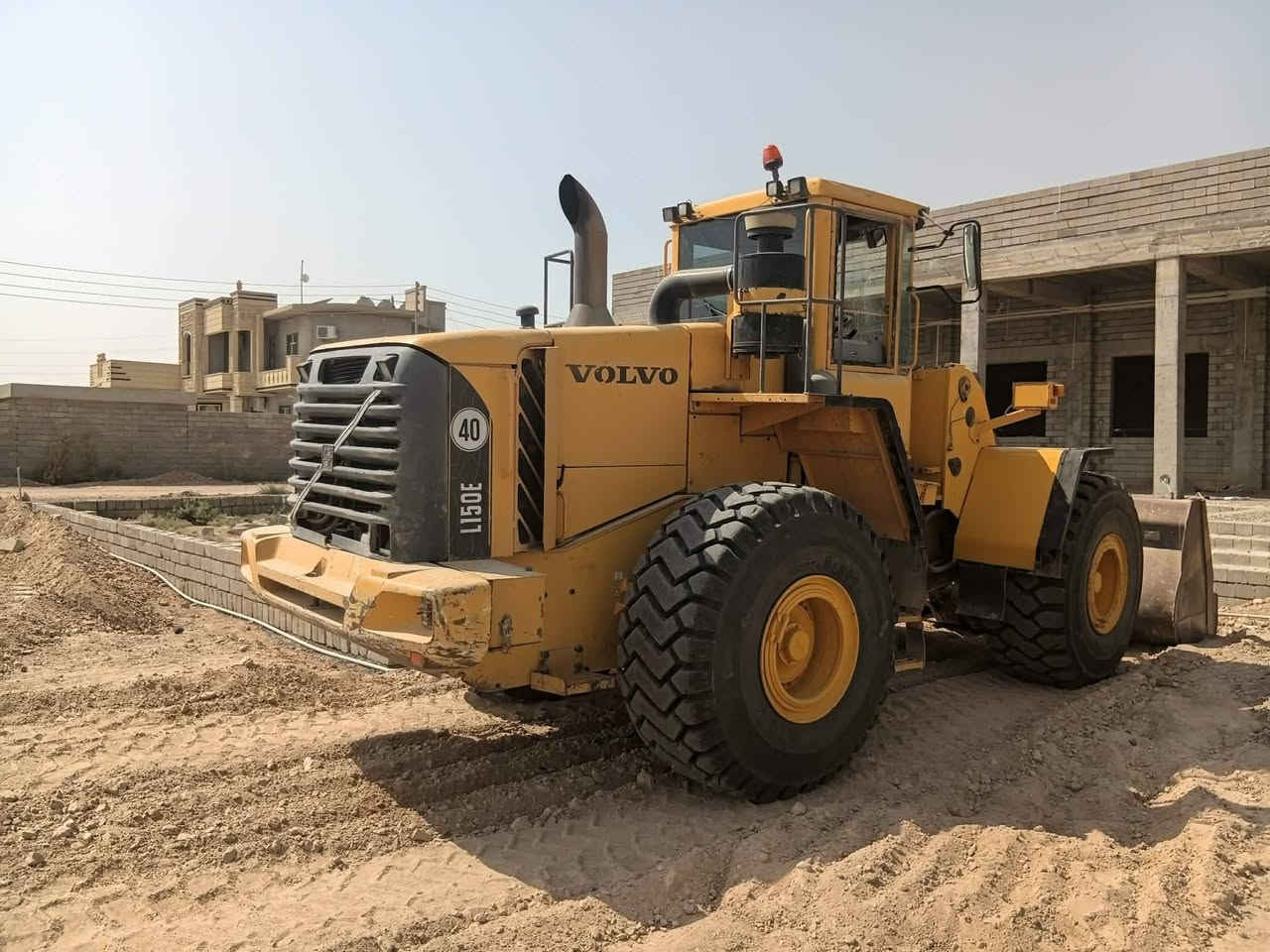 فالفو.حجمL150Eموديل2004فول نظيف مسجل دهوك رقم الماني تحويل مباشر السعر4شدات ونص غفل..
***********
077353273

