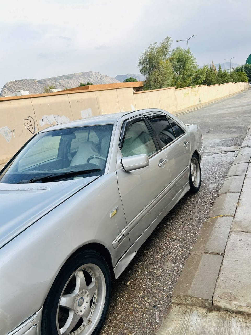 مرسيدس • موديل 2000 • ABS