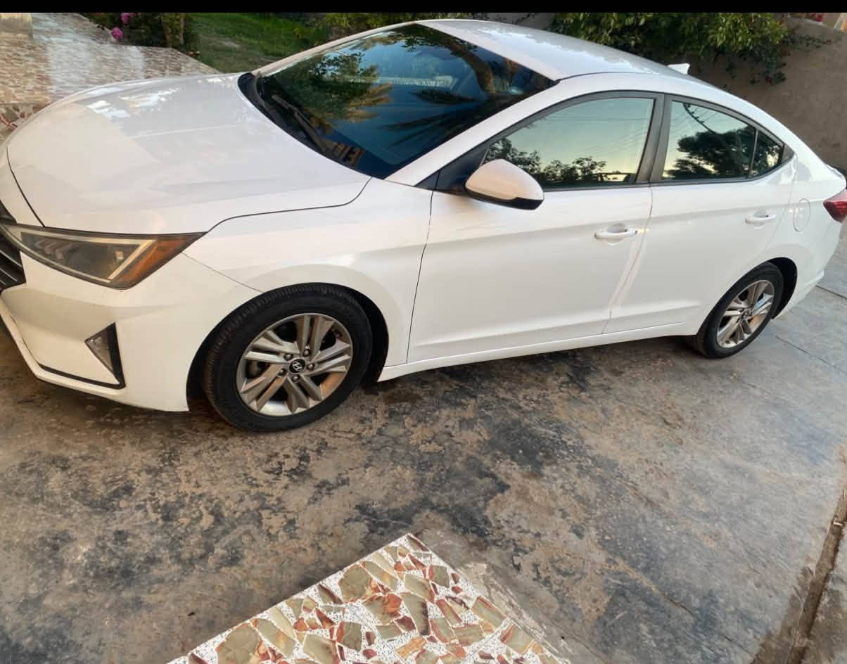 السلام عليكم
النترا موديل 2019 

رقم اربيل باسمي 

شرط التحويل 

وارد امريكي 

مكفوله من التبديل والصبغ 

بيه بارد جاملغ امامي وشويه من الباب 

بدون صبغ بدون تبديل 

حادثه شخط داير السياره 

السياره كير محرك تبريد خير من الله

تحكم استيرن 

رادار امامي 

رادار جانبي 

قفل سرعه 

ماشيه 125 

العنوان الخالديه البوبالي 

السعر 130 وبيه مجال بسيط 

اعتذر عن المراوس بيع فقط

***********
