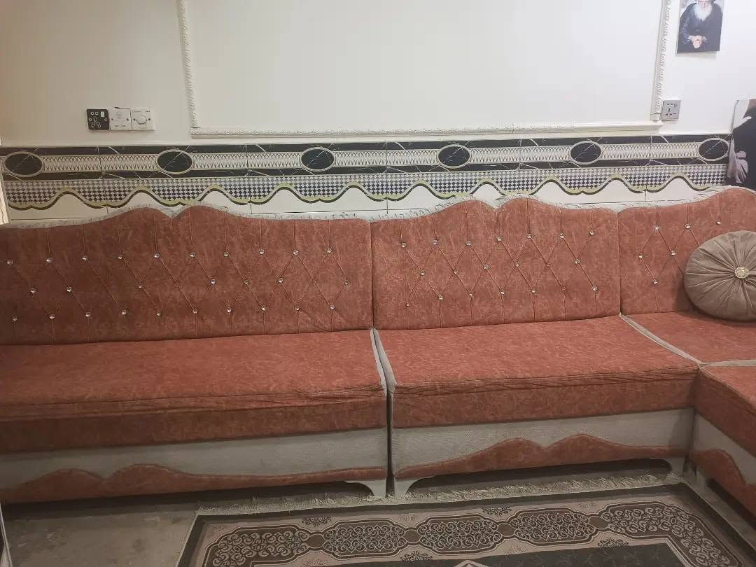 سلام عليكم ديوان نضيف  للبيع تفاصيل خاص او نتصل ع رقم ***********
