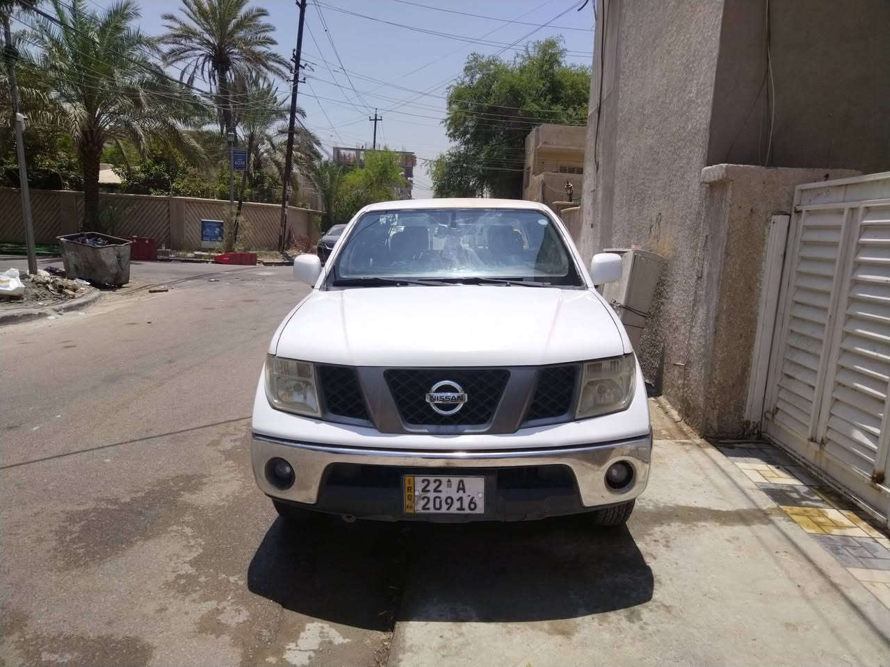 السلام عليكم من رخصة مدير الكروب
بيك اب نافارا للبيع موديل ٢٠١٤ كير مكفول محرك مكفول تبريد ممتاز السيارة جاهزة
 بيهة تبديل بنيد مع شباك والدعامة امامية
السعر 13000$ وبيهة مجال
الاتصال ***********
