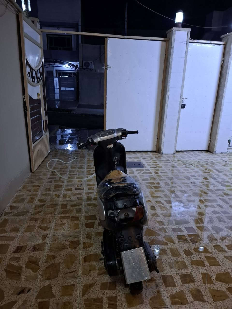 مطور نحلة  خمس لبيع كلو شغال سعر 250 وبي مجال
*********** لاتصال
