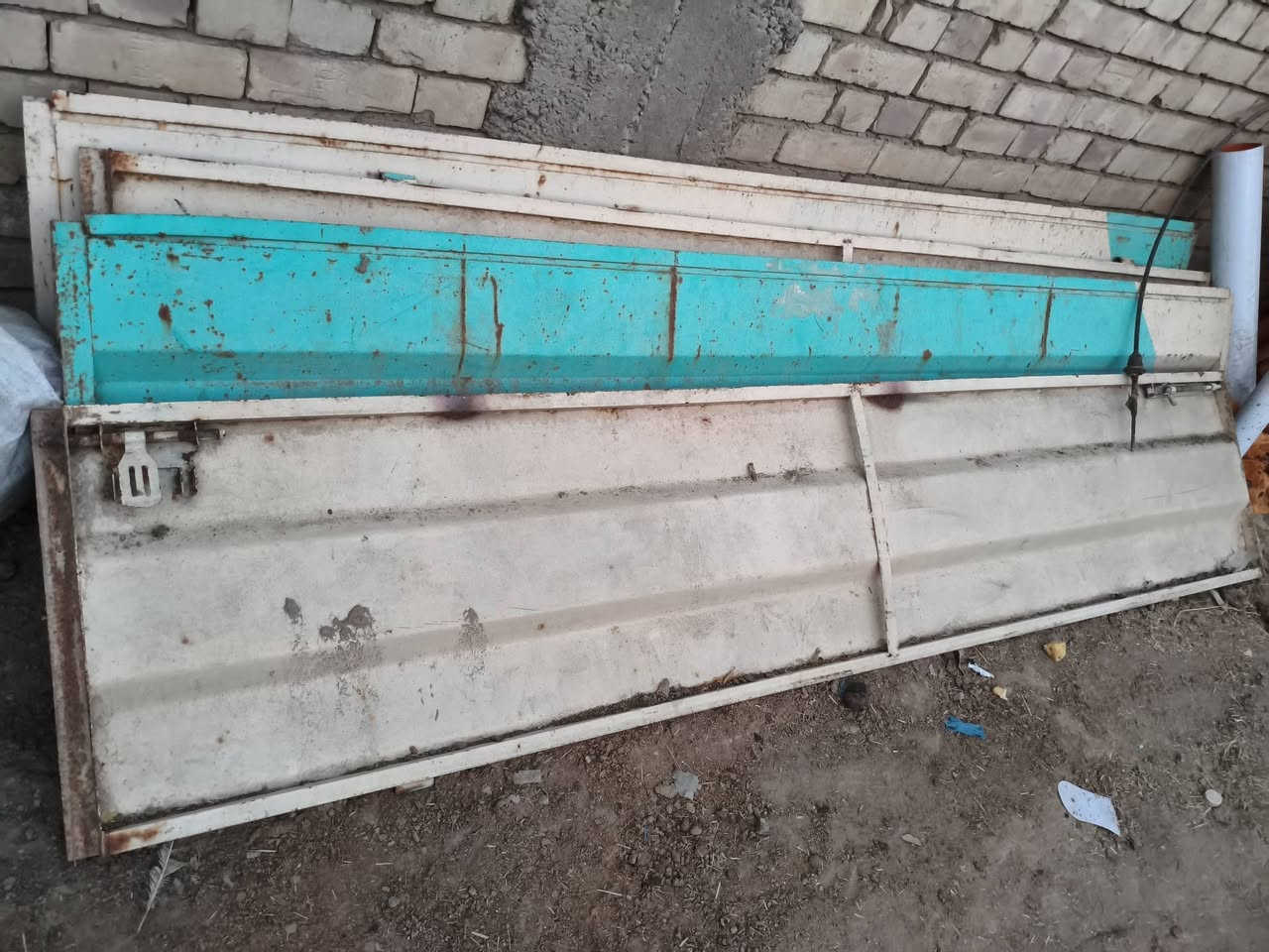 سلام عليكم باب دفتري مال محل باب والجام كامل  وتايرات 2 واحد مال اجتو والثاني مال ابريجو 
مال اجتو جديد انتصل (( *********** ))
