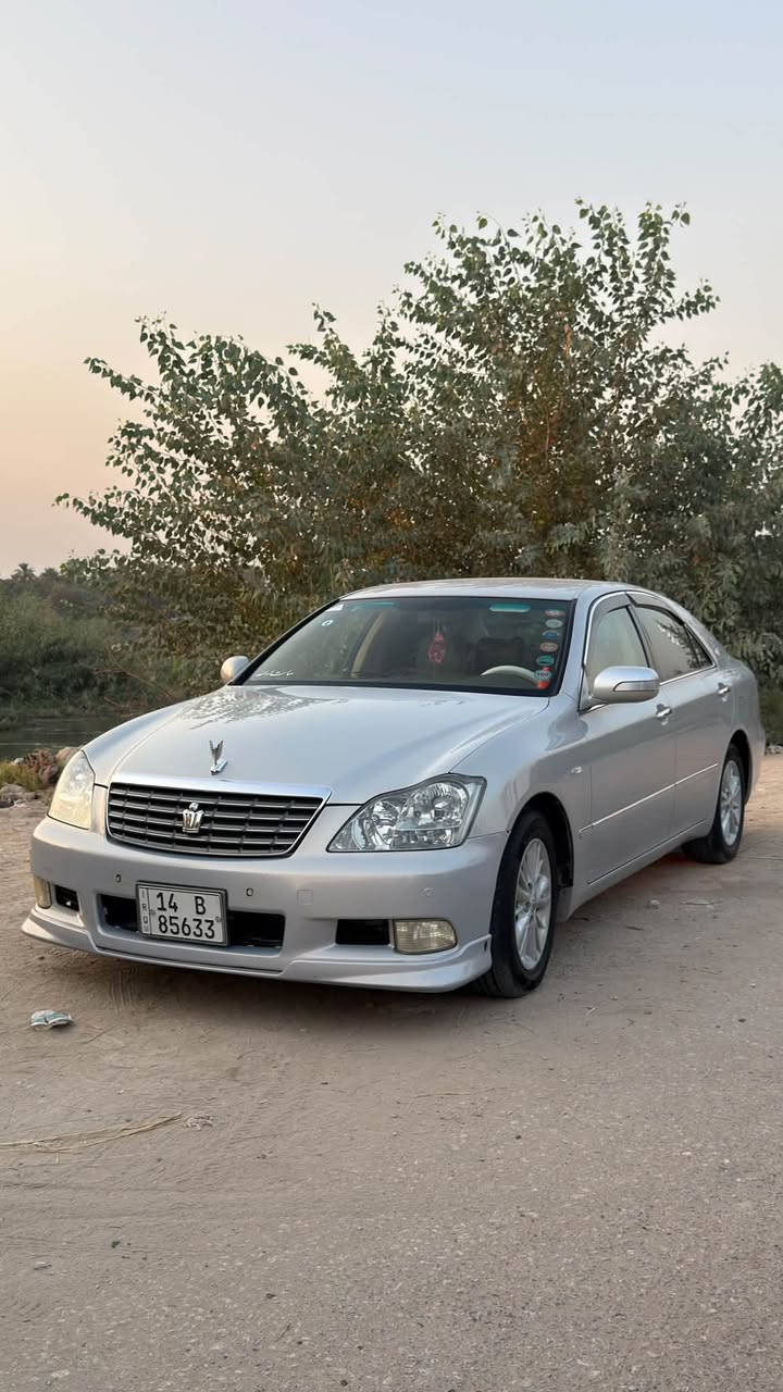 السلام عليكم.
للبيع فقط 
تيوتا كراون شاهينا 
الموديل 2007 اصل  
فول مواصفات عده الفتحه 
6 بصمات 
حساسات امامي خلفي 
سستم سماعات 
تبريد ٣قطع معه الثلاجه  
زنون عالي ناصي 
اشاير مري 
السياره قرار 48 شاصي 82
رقم بصرة 
مداور ثاني يوم 
السياره كفاله عامه عراق ويابان 
السياره جديده بمعنه الكلمه 
ما عايزه برغي 
السعر 167 وبيها مجال قليل.
اتصال ***********
واتساب ***********
