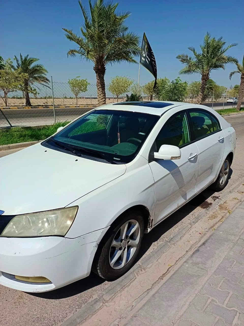 امكراند موديل 2013 رقم نجف الماني بأسمي  بيها بارد بجاملغ الامامي بدون صبغ تبريد شغال تخم تاير السيارة جاهزة وبدنها مثل مامعروضة بالصور...!
عارضها للبيع بسعر 48 وبيها مجال الشراي.
#أو للمراوس بسيارة احدث وانطي فرق.
(مكان السيارة النجف)
ملاحظة : سنويتها ساقطة وعليها غرامات 200 ألف .
للأستفسار:
*********** (الرقم بيه وات ساب)
