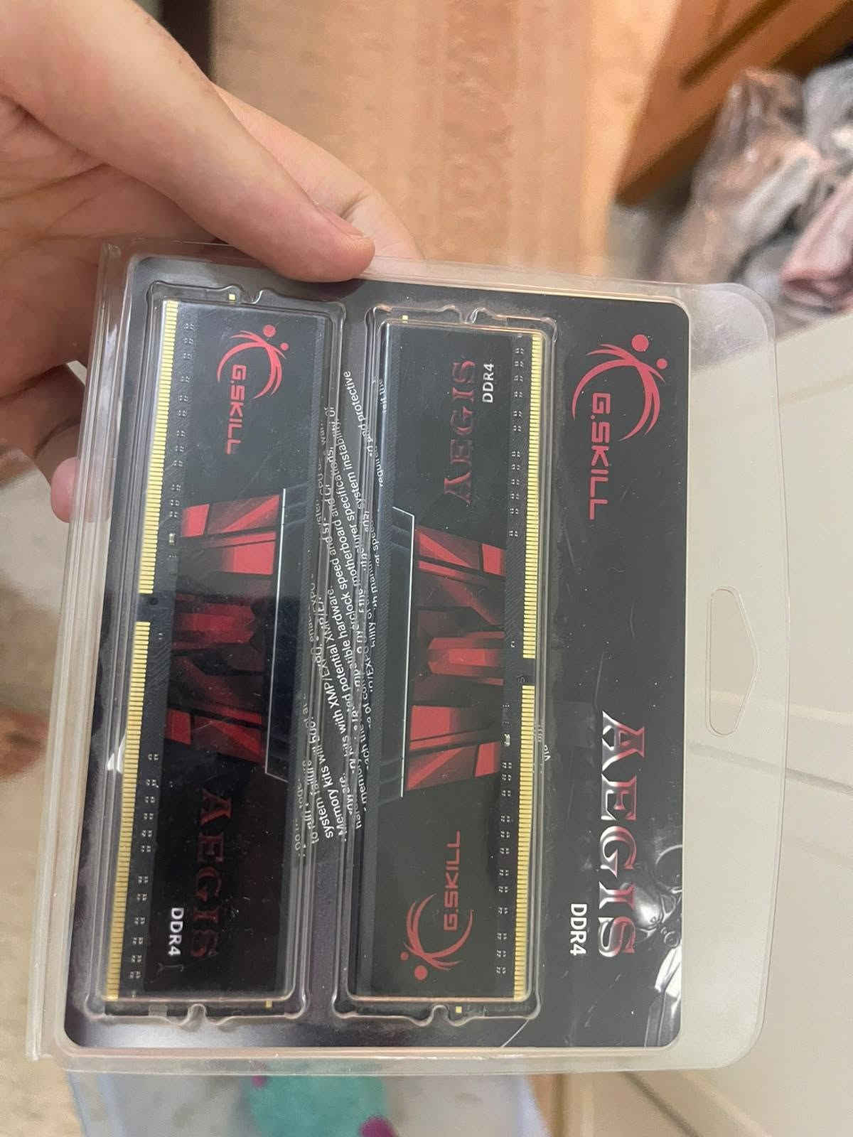 بسم الله الرحمن الرحيم 
رامات 2x8 ddr4 تردد 3200 ماركة g-skill 
معروضات 140,000 والتوصيل علينا 
***********
