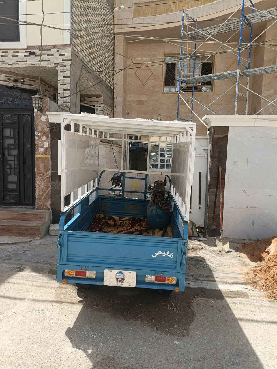 السلام عليكم محجر جمره للبيع 
محجر جديد لا لحيم لا فطر 
قبل فتره سكمته
***********
