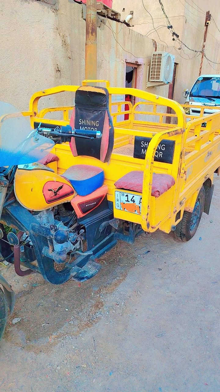 ستوته للبيع جمره فحل البدي الكبير صبغ البلاد المحرك 150  رقم نكليزي موديل 2021 السعر مليونين و250 ستوته جاهزه العنوان بصره ابي الخصيب  رقم الهاتف ***********
