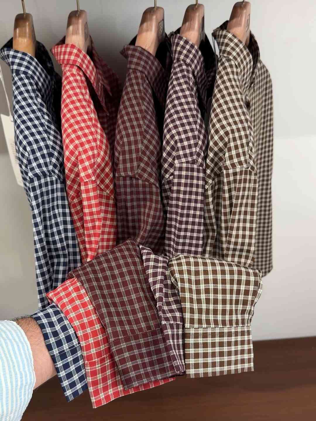 علق *تم * يوصلك السعر دايركت 📥 
.
جديد وحصري من ازياء 96 Fashoin 🌋
-
القياست :S- M - L - XL - XXL-

للحجز والاستفسار مراسلتة الصفحة او الاتصال🚚

‏‭***********‬

نص مكتوب في الصور:
- القميص متوفر 6 الوان